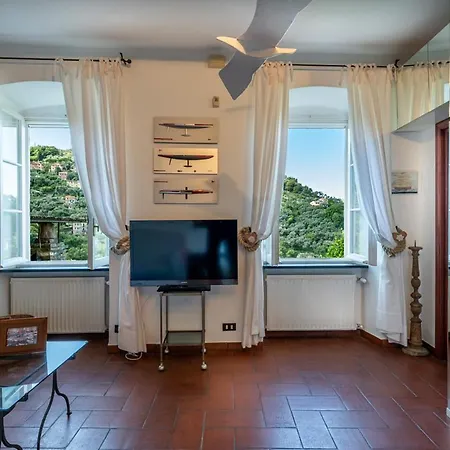 Pissorella, Luxury In